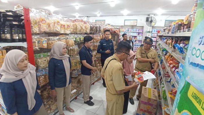 Satgas pangan di Banyuwangi peroleh produk halal tetapi mengandung materi babi