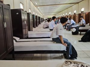 Terlibat Tawuran, Siswa SMA Asal Sukabumi Dikirim ke Barak TNI Lembang Terlibat Tawuran, Siswa SMA Asal Sukabumi Dikirim ke Barak TNI Lembang