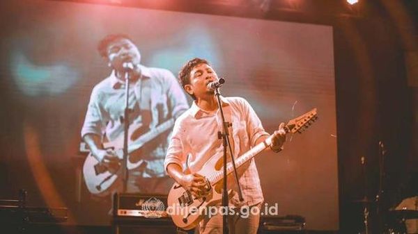 Potret Zul Zivilia Manggung di Tengah Masa Tahanan Pakai Gelang GPS
