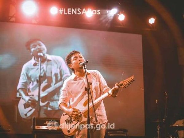 Potret Zul Zivilia Manggung di Tengah Masa Tahanan Pakai Gelang GPS