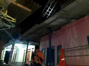6 Rumah hingga Ponpes di Rancanungur Bogor Rusak Diterjang Angin Kencang