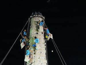 Adu Cepat Panjat Menara Roti di Pulau Cheung Chau Hong Kong