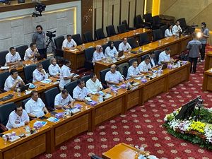 Kepala BGN di DPR: Seluruh Struktural Sampai Sekarang Belum Terima Gaji