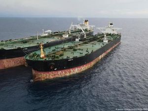 Diserang Israel, Iran Ancam Tutup Jalur Vital Perdagangan Minyak Dunia