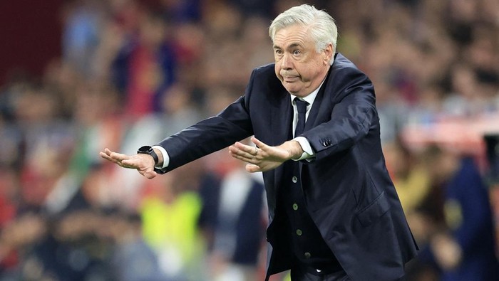 Carlo Ancelotti Soccer Football - Copa del Rey - Final - FC Barcelona v Real Madrid - Estadio de La Cartuja, Seville, Spain - April 27, 2025 Real Madrid coach Carlo Ancelotti reacts REUTERS/Borja Suarez