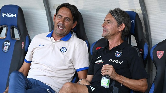 PISA, ITALY - AUGUST 02: Simone Inzaghi of Internazionale and Filippo Inzaghi of Pisa during the Pre-season Friendly match between Pisa v Inter on August 02, 2024 at Arena Garibaldi in Pisa, Italy.  (Photo by Image Photo Agency/Getty Images)