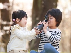 Riset Genetika Ungkap Anak Cerdas Turunan Ayah atau Ibu