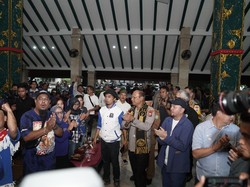 Kapolda Jatim Minta Aremania Jadi Pioner Suporter Sportif di Kanjuruhan