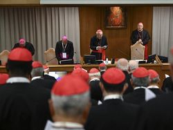 Jelang Konklaf Terbesar dalam Sejarah, Siapa Pengganti Paus Fransiskus?