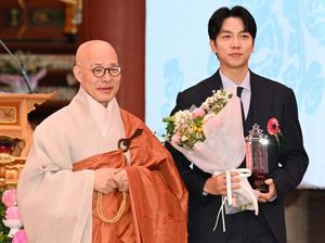 Lee Seung Gi Dapat Penghargaan Usai Jadi Biksu dan Pindah Agama Buddha Lee Seung Gi Dapat Penghargaan Usai Jadi Biksu dan Pindah Agama Buddha
