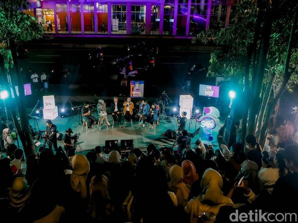 Lihat Lagi Keseruan detikSore On Location di Anjungan Sarinah