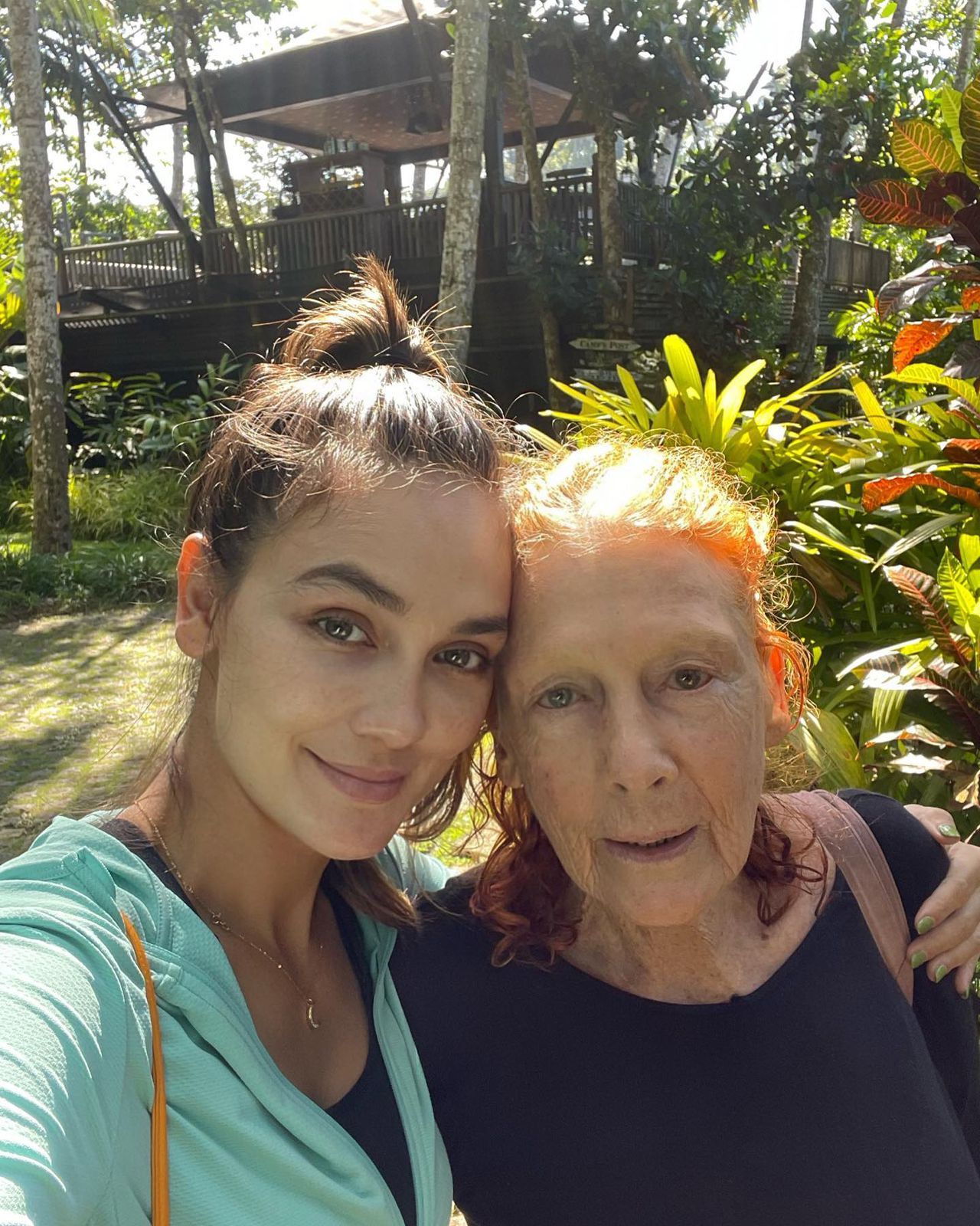 Luna Maya dan Desa Maya Waltaurd Maiyer Sang Ibunda Luna Maya dan Desa Maya Waltaurd Maiyer Sang Ibunda