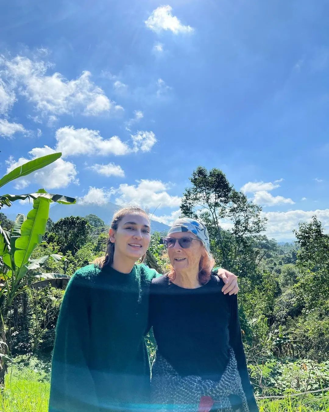 Luna Maya dan Desa Maya Waltaurd Maiyer Sang Ibunda Luna Maya dan Desa Maya Waltaurd Maiyer Sang Ibunda