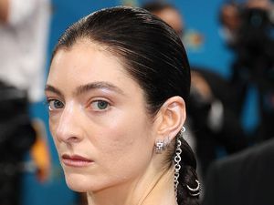 Tren No Mascara di Met Gala 2025, 6 Selebriti Beralih ke Makeup Lebih Simple Tren No Mascara di Met Gala 2025, 6 Selebriti Beralih ke Makeup Lebih Simple