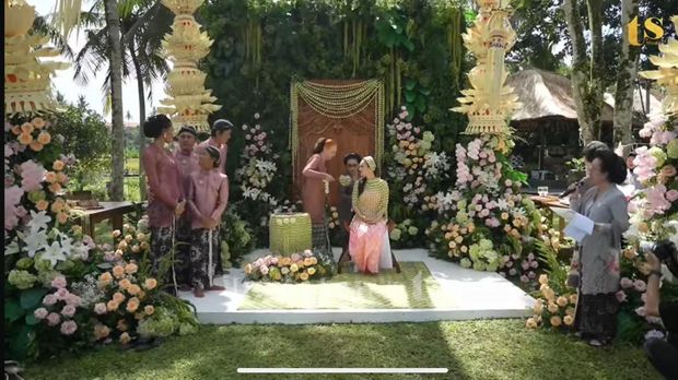 Momen Siraman Luna Maya