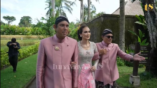 Momen Siraman Luna Maya