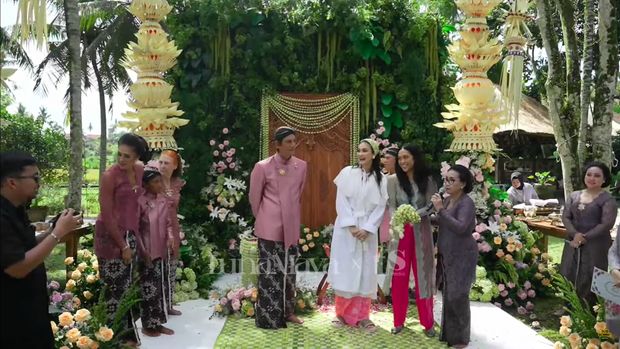 Pacar Ari Irhan Dapat Ronce Melati Luna Maya, Disuruh Segera Menikah