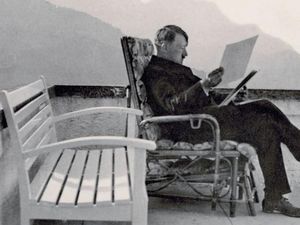 Gempar Buku Harian Palsu Hitler Mengelabui Media Inggris Gempar Buku Harian Palsu Hitler Mengelabui Media Inggris