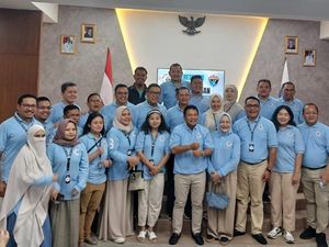 Ketum IAS Herindra Resmikan Perpus SMAN 8 Jakarta yang Baru Direnovasi Ketum IAS Herindra Resmikan Perpus SMAN 8 Jakarta yang Baru Direnovasi