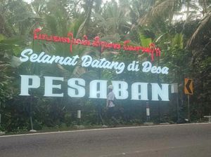 Plang Nama Desa Pesaban Dirusak Lagi, CCTV Rekam Dua Remaja Plang Nama Desa Pesaban Dirusak Lagi, CCTV Rekam Dua Remaja