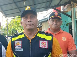 Viral Warga Cirebon Buang Sampah Sembarangan, 3 Orang Kena Teguran Viral Warga Cirebon Buang Sampah Sembarangan, 3 Orang Kena Teguran