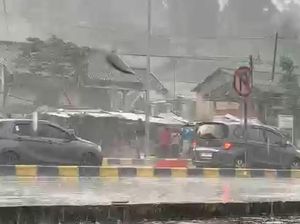 Imbas Cuaca Ekstrem, GT Parungkuda Sukabumi Ditutup Sementara Imbas Cuaca Ekstrem, GT Parungkuda Sukabumi Ditutup Sementara
