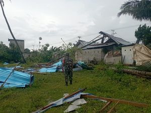3 Desa di Gorontalo Diterjang Angin Puting Beliung, 93 Rumah Rusak