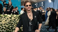 Rahasia Tubuh Fit dan Sixpack ala Shah Rukh Khan di Usia 60 Tahun