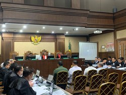 Hakim Sidang Tom Lembong Heran Distribusi Gula Ribet, Saksi Tak Bisa Jawab