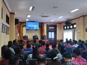 Pemkab Badung Matangkan Program Les Bahasa Inggris Gratis di Balai Banjar Pemkab Badung Matangkan Program Les Bahasa Inggris Gratis di Balai Banjar