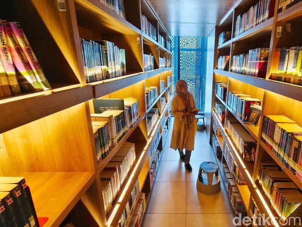 TIM Jadi Perpustakaan Pertama yang Buka Sampai Malam