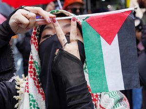 Video: Demo Pro-Palestina Warnai Gelaran Met Gala 2025 Video: Demo Pro-Palestina Warnai Gelaran Met Gala 2025