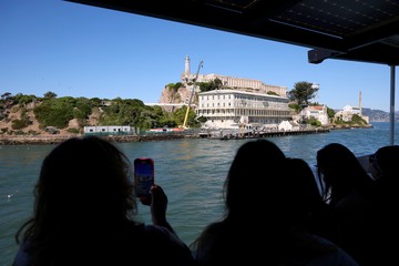 Kapal Tenggelam di Dekat Pulau Alcatraz AS, 1 Orang Tewas-2 Hilang