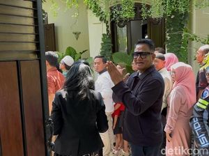 Absen Sidang Mediasi Ijazah Palsu, Jokowi Pilih Temui Andre Hehanusa Absen Sidang Mediasi Ijazah Palsu, Jokowi Pilih Temui Andre Hehanusa