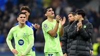 Sementara Barcelona gagal ke final Liga Champions dan memupus harapan treble. Kekalahan itu membuat banyak pemain Barcelona menangis. (Foto: Dan Mullan/Getty Images)