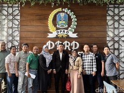 Pesangon Macet, Pendidikan Anak 16 Eks Karyawan Surabaya Terancam