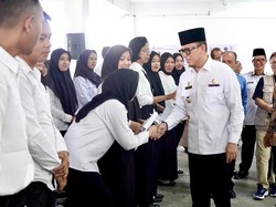 Bupati OKU Beri Semangat Langsung ke Peserta Seleksi PPPK di Palembang