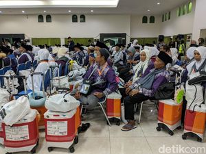 Anggota DPRD Kota Tegal Belum Disanksi Partai Usai Terlibat Haji Ilegal Anggota DPRD Kota Tegal Belum Disanksi Partai Usai Terlibat Haji Ilegal