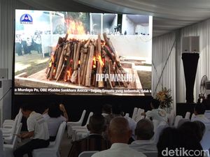 Potret Kremasi Murdaya Poo di Bukit Dagi Candi Borobudur Potret Kremasi Murdaya Poo di Bukit Dagi Candi Borobudur