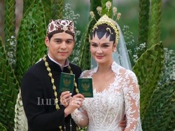 Video: Potret Sakral Akad Nikah Luna Maya dan Maxime Bouttier di Bali