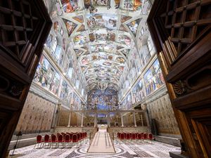 Sejarah Lukisan Michelangelo di Kapel Sistina, Saksi Bisu Terpilihnya Paus Leo XIV Sejarah Lukisan Michelangelo di Kapel Sistina, Saksi Bisu Terpilihnya Paus Leo XIV