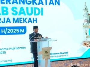 Menag Lepas Petugas Haji RI ke Saudi, Ingatkan Pentingnya Kerja Ikhlas