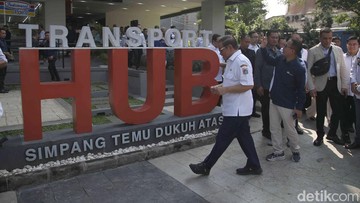 Pramono Ngaku Diminta Buat Aturan Karyawan Swasta Naik Transum Tiap Rabu
