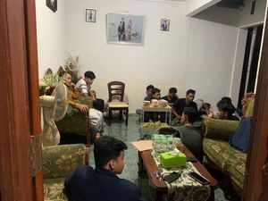 Panitia Turnamen Futsal di GOR Unesa Minta Maaf ke Korban Pengeroyokan Panitia Turnamen Futsal di GOR Unesa Minta Maaf ke Korban Pengeroyokan