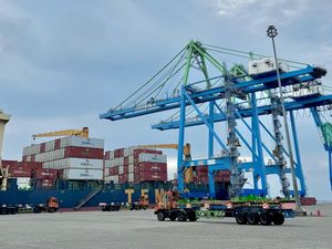Pemindahan Terminal Petikemas Makassar ke Makassar New Port Tuntas di 2027 Pemindahan Terminal Petikemas Makassar ke Makassar New Port Tuntas di 2027