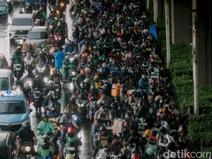 Benarkah Orang Tunda Beli LCGC dan Beralih Pilih Motor?