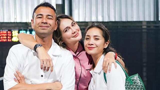 Berita Seputar Selebriti Insertlive Terkini : Doa dan Pesan Haru Raffi Ahmad untuk Luna Maya yang Bakal Dinikahi Maxime Bouttier