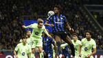 Banjir Air Mata Pemain Barcelona di Kandang Inter Milan