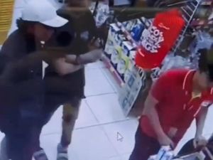 Viral 3 Preman Kampung di KBB Palak-Ancam Pedagang Pakai Golok