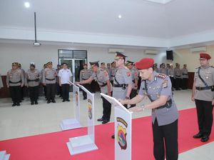 Wakapolda dan Dua Pejabat Utama Polda NTB Resmi Diganti Wakapolda dan Dua Pejabat Utama Polda NTB Resmi Diganti